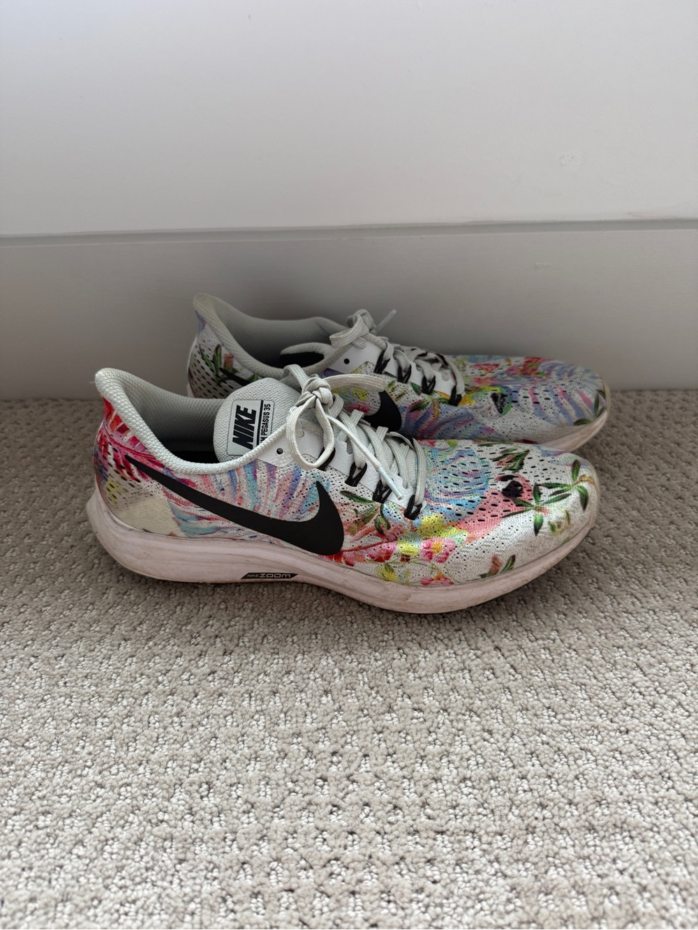 Nike Flyknit Womens running sneakers size 11